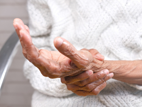 Si tienes artritis o artrosis, estos consejos para afrontar el frío te interesan Si tienes artritis o artrosis, estos consejos para afrontar el frío te interesan