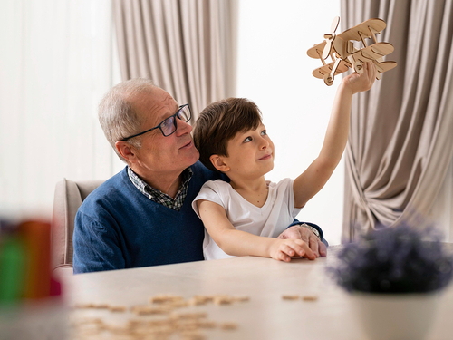 Ejercer de abuelo deja huella en el cerebro (y es positiva) Ejercer de abuelo deja huella en el cerebro (y es positiva)